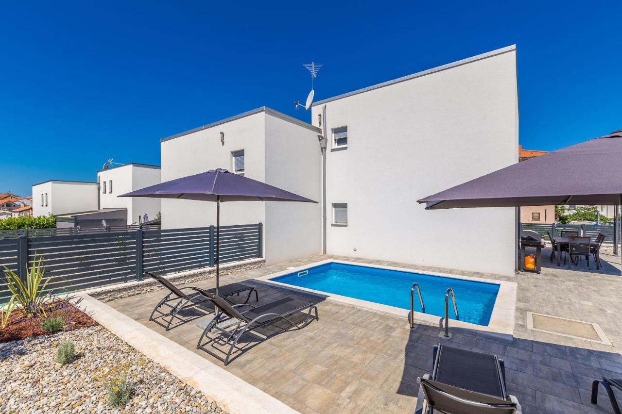 Holiday House Sunlight With Heated Pool مالينسكا المظهر الخارجي الصورة