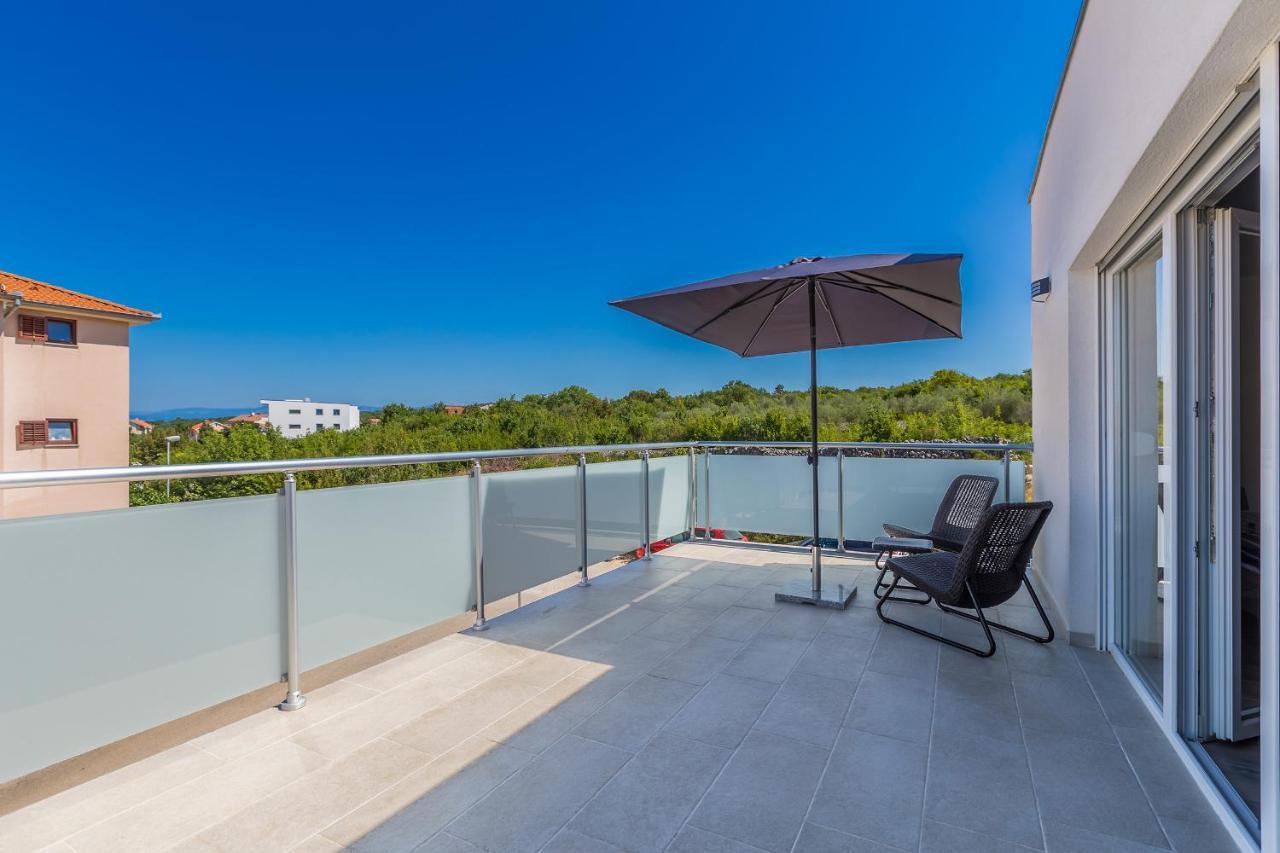 Holiday House Sunlight With Heated Pool مالينسكا المظهر الخارجي الصورة