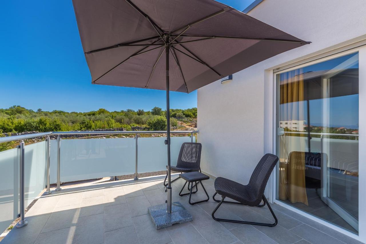 Holiday House Sunlight With Heated Pool مالينسكا المظهر الخارجي الصورة